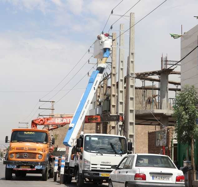  طرح جهادی اصلاح روشنایی معابر سطح شهر فرون آباد