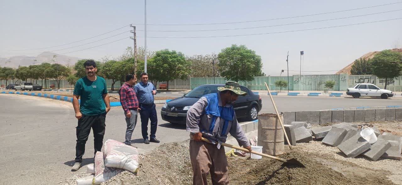  با توجه به مطالبات شهروندان در پیشرفت و آبادانی شهر فرون آباد گام بر خواهیم داشت