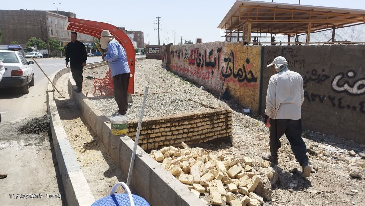 شهردار فرون آباد خبر داد؛ ایستگاه های تاکسی جدید در سطح شهر نصب می شود