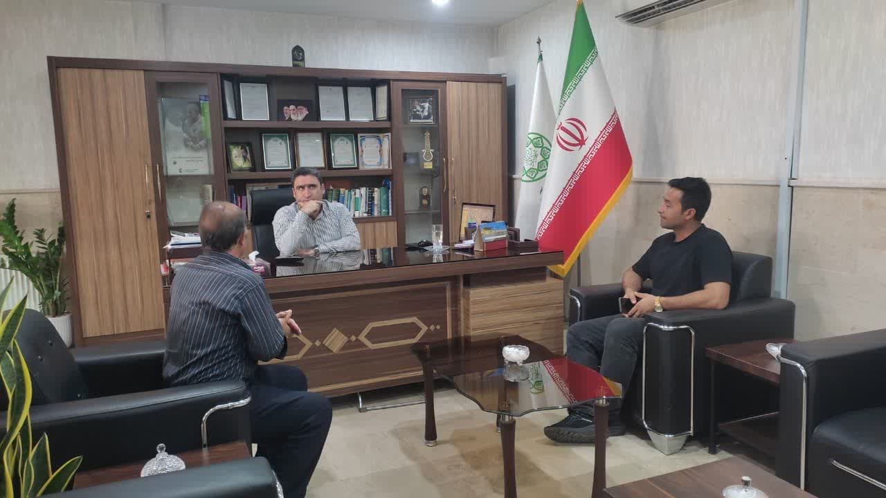  دیدار مردمی شهردار فرون آباد با شهروندان برگزار شد