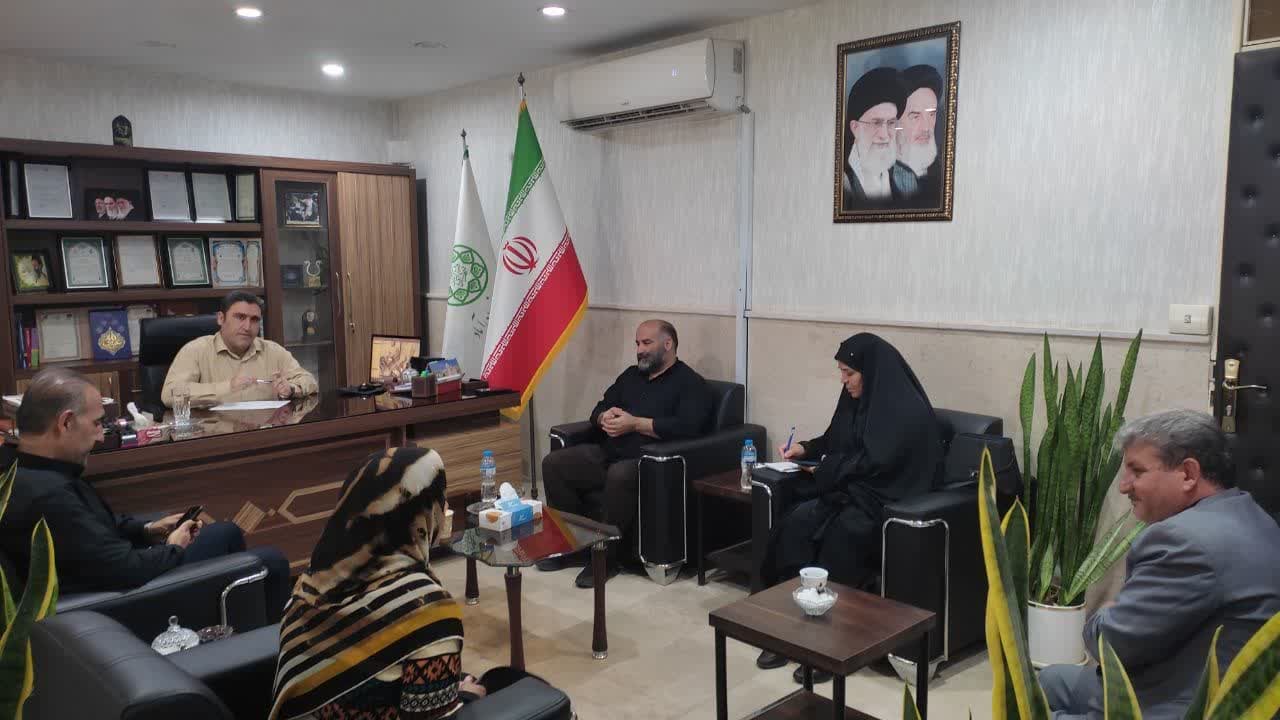  شهردار فرون آباد: با رویکردی مسئولانه و دغدغه‌ مند پای صحبت مردم می‌ نشینیم