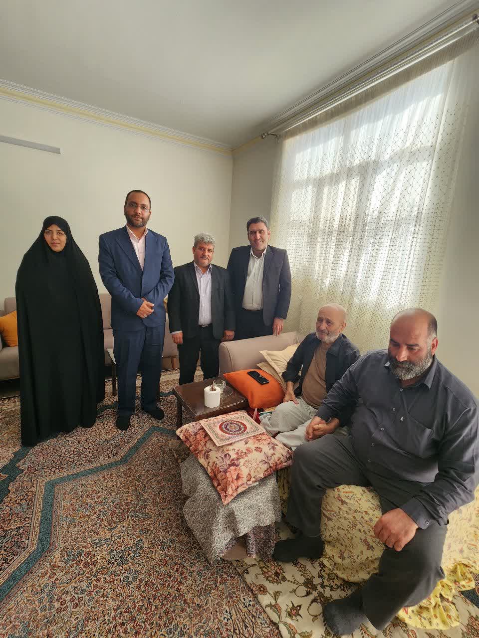  با هدف پاسداشت تلاش‌ها و ایثارگری‌ها؛  از آتش نشان بازنشسته شهرداری فرون آباد تجلیل شد