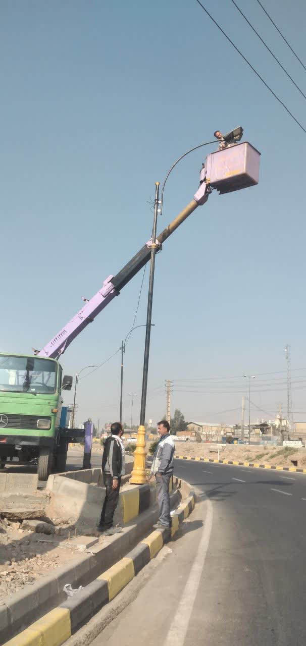  شهردار فرون آباد: اصلاح روشنایی معابر عامل مهم ایمن‌سازی شهر است