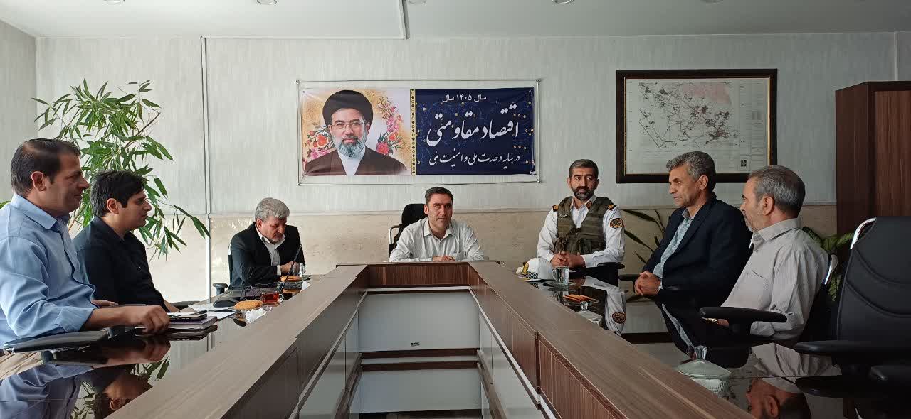 اولین جلسه شورای ترافیک شهر فرون آباد تشکیل شد/ رفع نقاط حادثه خیز معابر شهری به منظور سهولت در تردد شهروندان