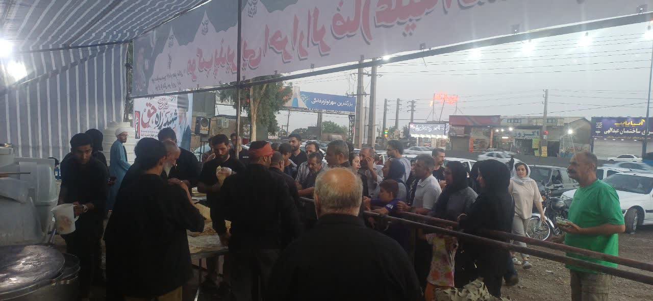 شهردار خبر داد؛ پذیرایی با غذای گرم از زائران رهبر شهید انقلاب در موکب شهدای شهر فرون آباد