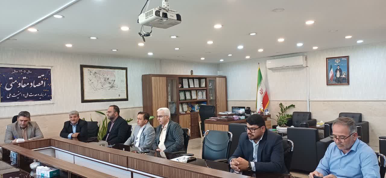 فرمانده جدید پایگاه بسیج شهرداری فرون آباد معارفه شد/ روحیه بسیجی عامل پیشبرد فعالیت‌های جهادی در مجموعه مدیریت شهری است