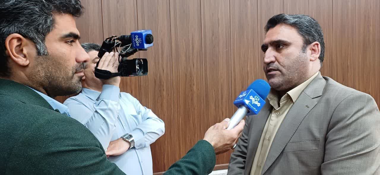  شهردار فرون آباد: نظارت مستمر و جدی برای مقابله با ساخت و سازهای غیرمجاز در دستور کار قرار دارد   شهردار فرون آباد گفت: نظارت مستمر برای مقابله با ساخ